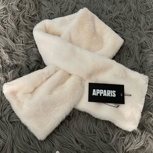 Apparis scarf really soft
